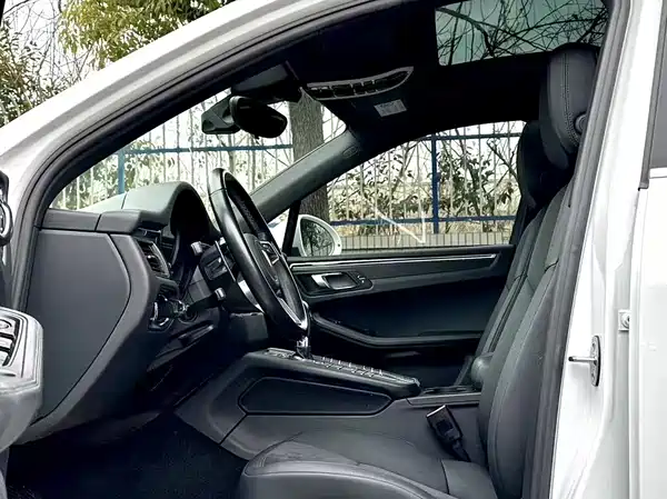 Porsche Macan 2014