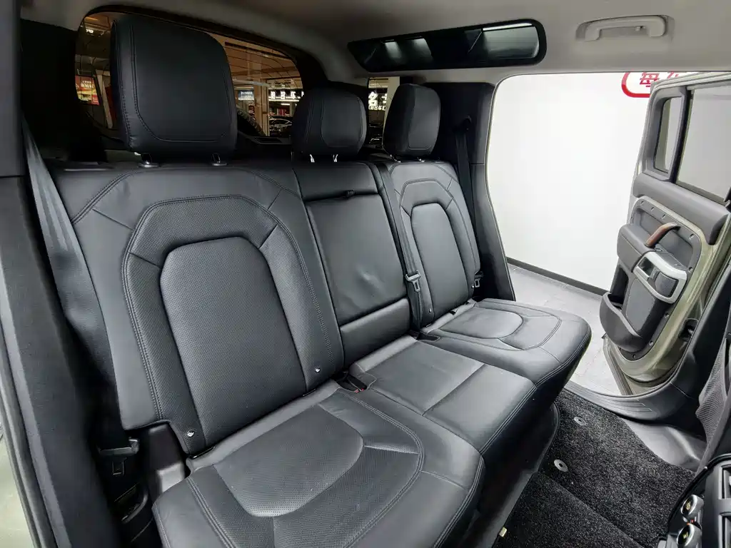 Land Rover Defender 2022 — фото 14