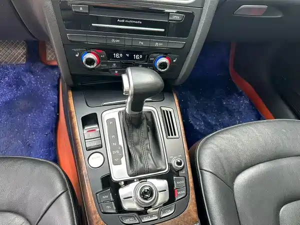 Audi A4L 2015