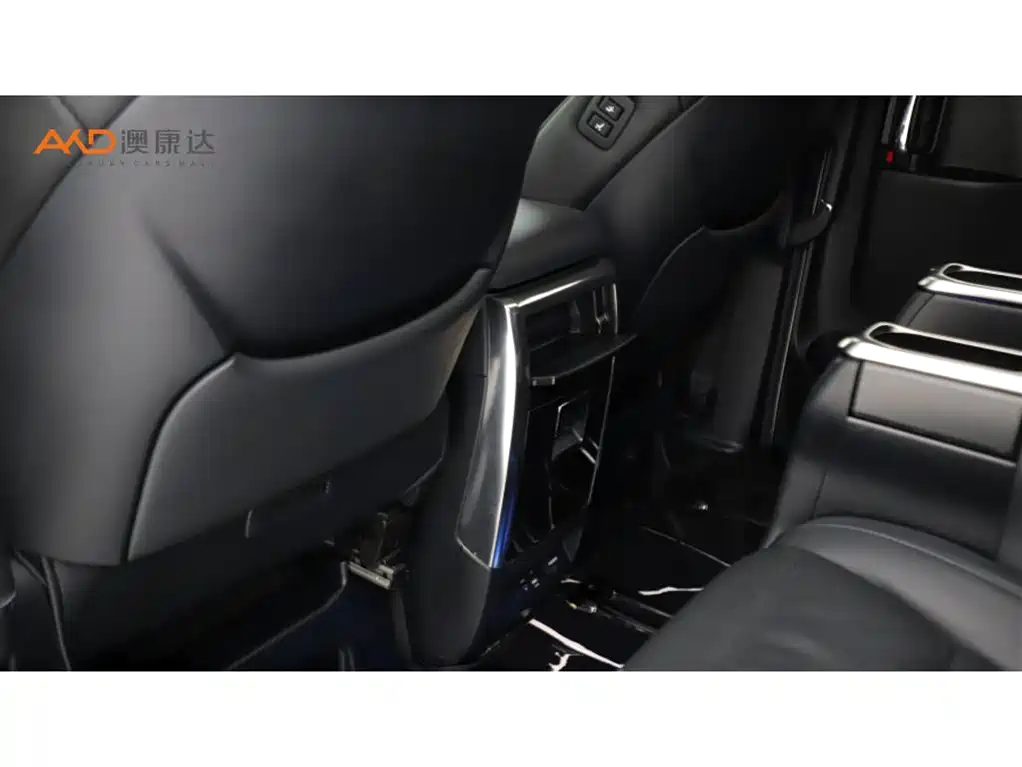 Toyota Vellfire 2023 — фото 10