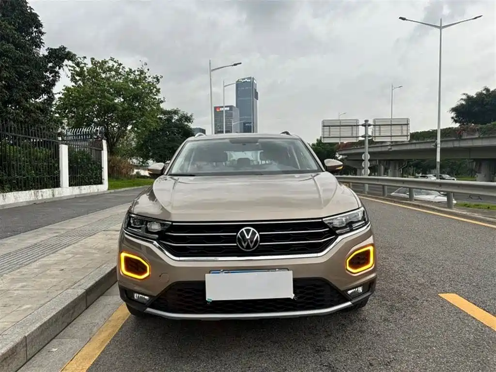 Volkswagen T-Roc 2021 — фото 2