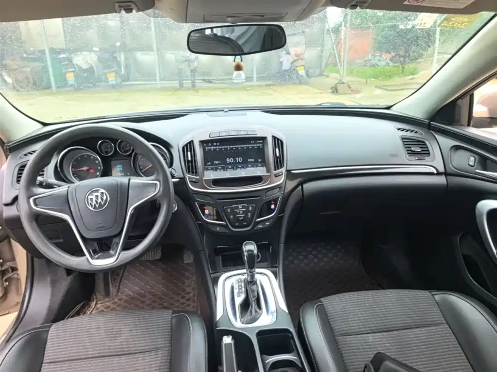 Buick Regal 2016 — фото 10