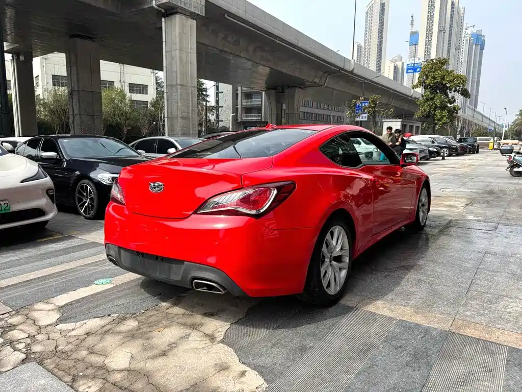Hyundai Genesis Coupe 2014 — фото 4