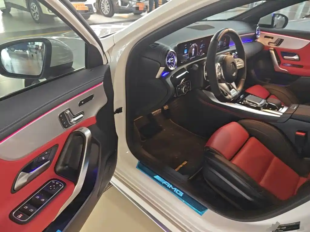 Mercedes-Benz A-Class AMG 2021 — фото 16
