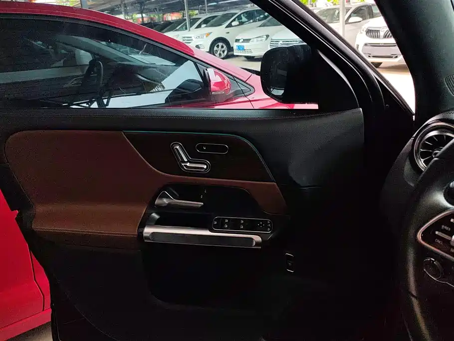 Mercedes-Benz GLB 2020