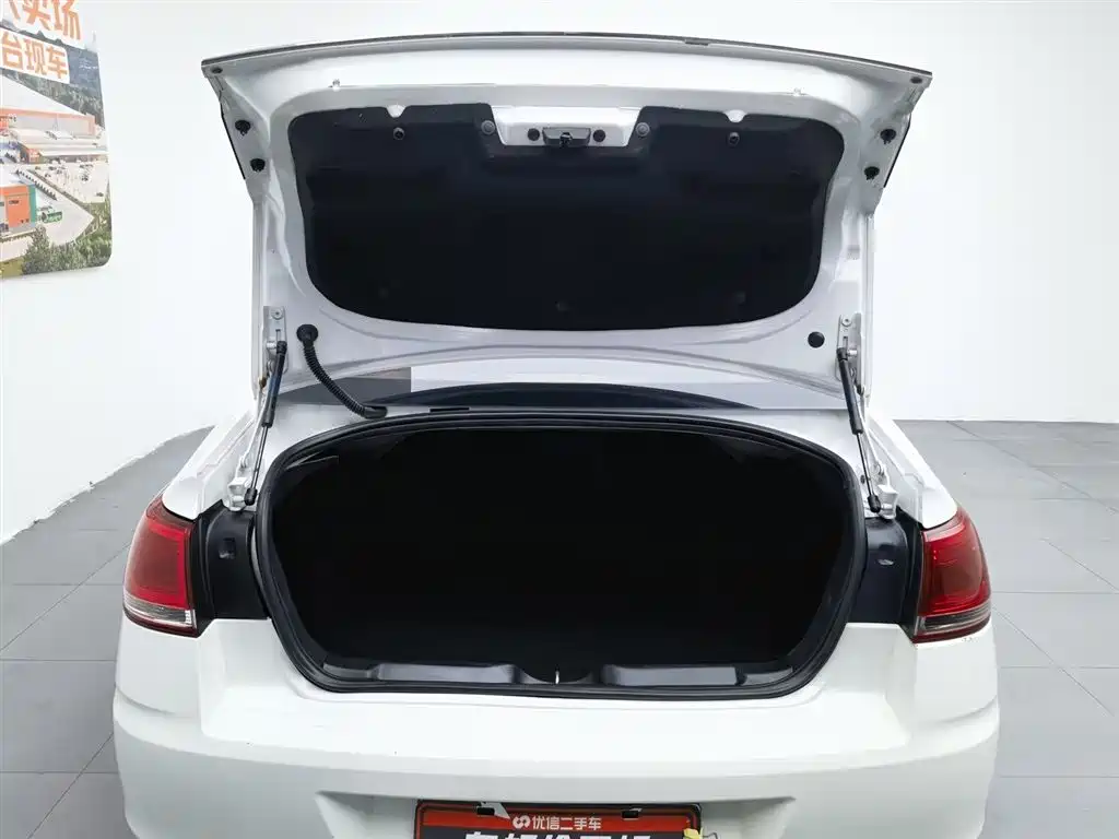 Citroen C-Quatre 2015 — фото 16