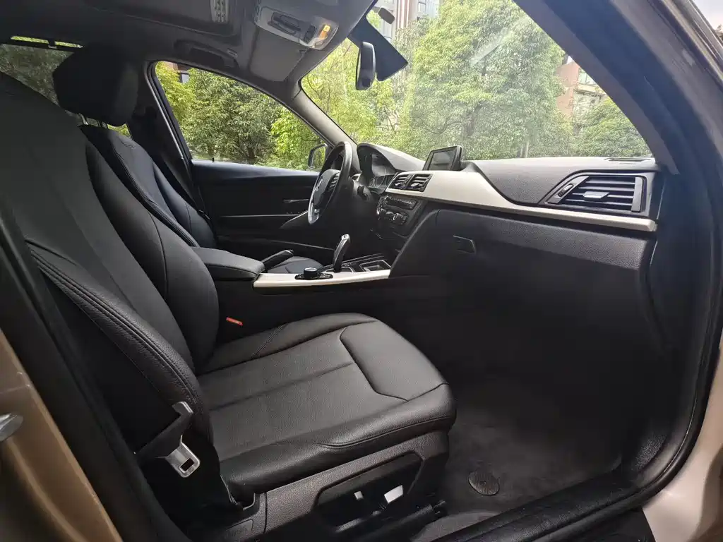 BMW 3 Series 2015
