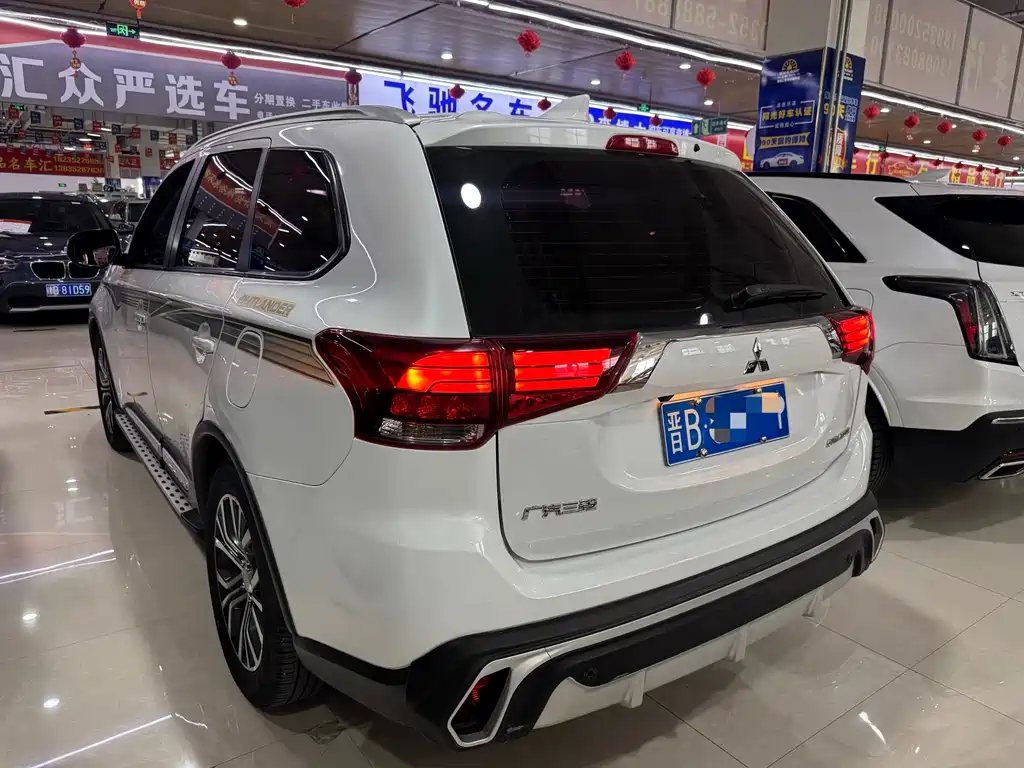 Mitsubishi Outlander 2018