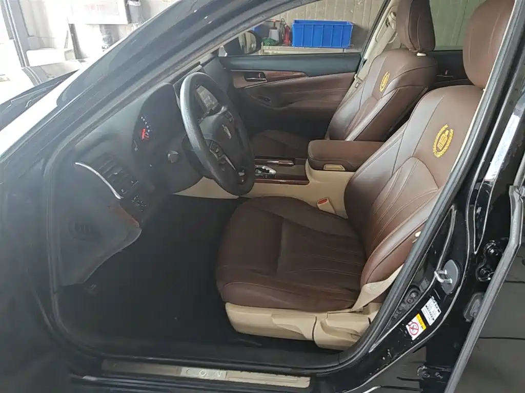 Toyota Crown 2016 — фото 14