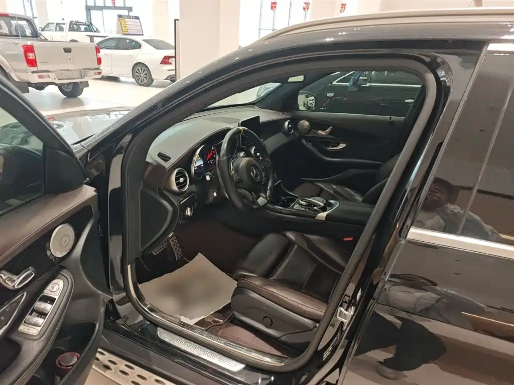 Mercedes-Benz GLC 2018 — фото 13