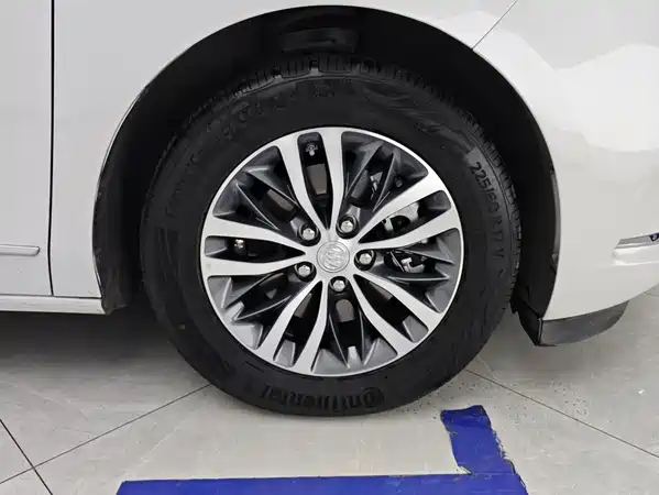 Buick GL8 2022