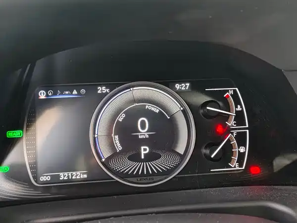 Lexus ES 2025
