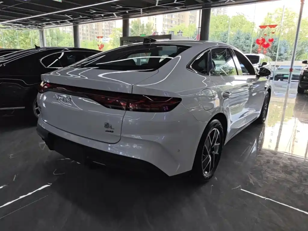 BYD Qin L 2025 — фото 7