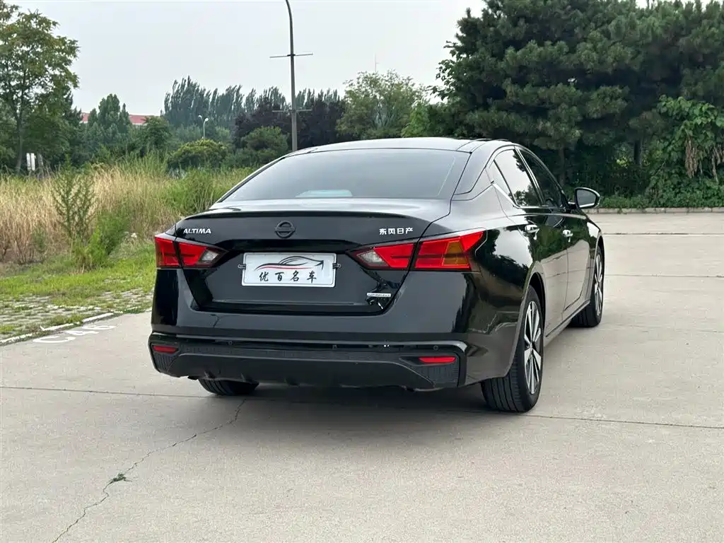 Nissan Teana 2021