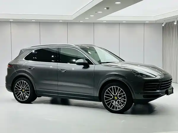 Porsche Cayenne 2021