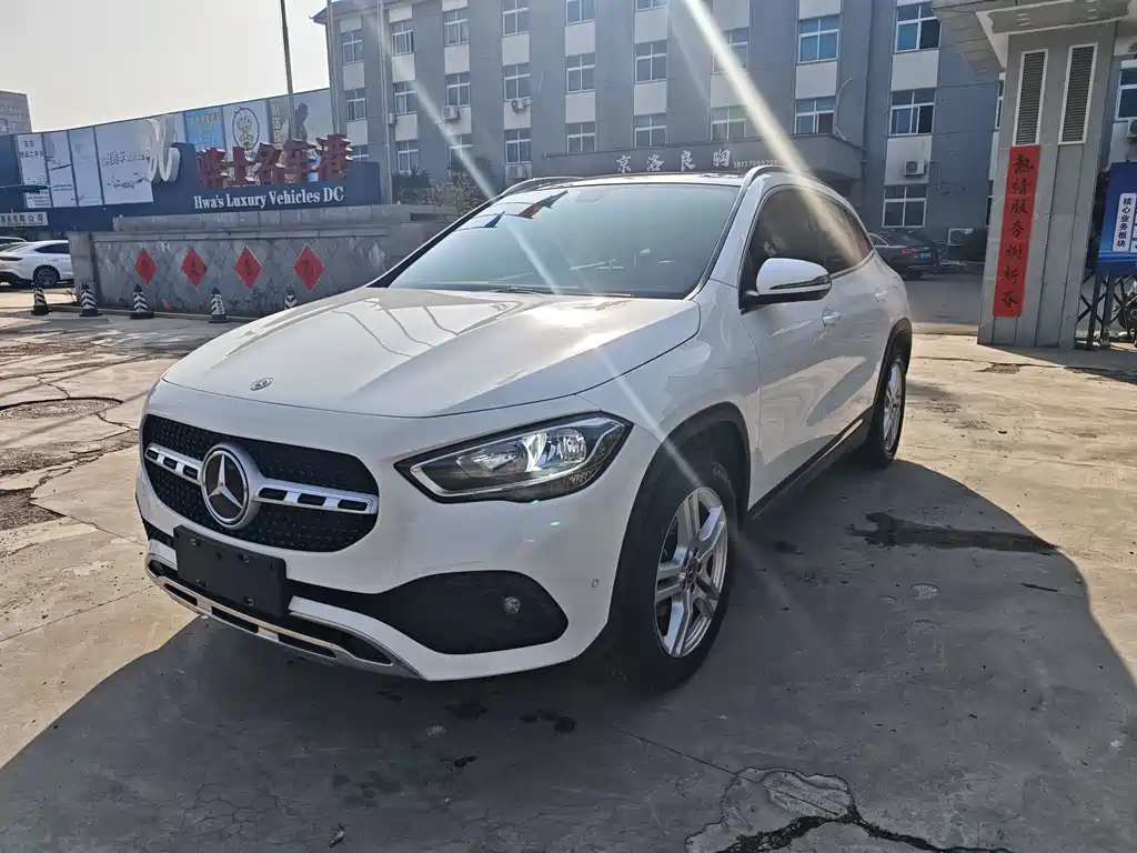 Mercedes-Benz GLA 2021 — фото 1