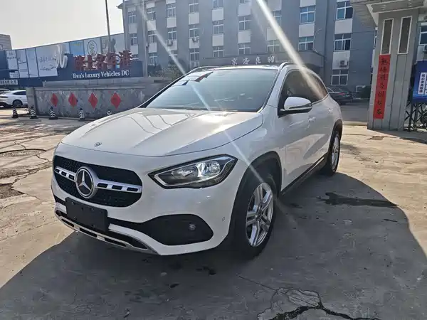 Mercedes-Benz GLA 2021