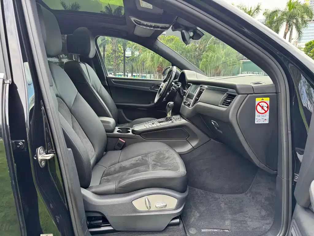 Porsche Macan 2016 — фото 12
