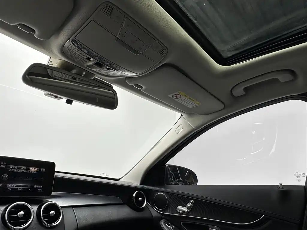 Mercedes-Benz C-Class 2018 — фото 16
