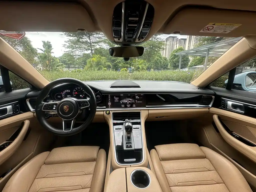Porsche Panamera 2018 — фото 13