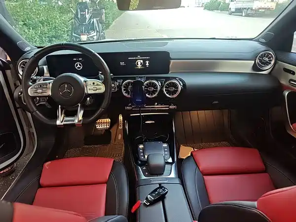 Mercedes-Benz CLA AMG 2023