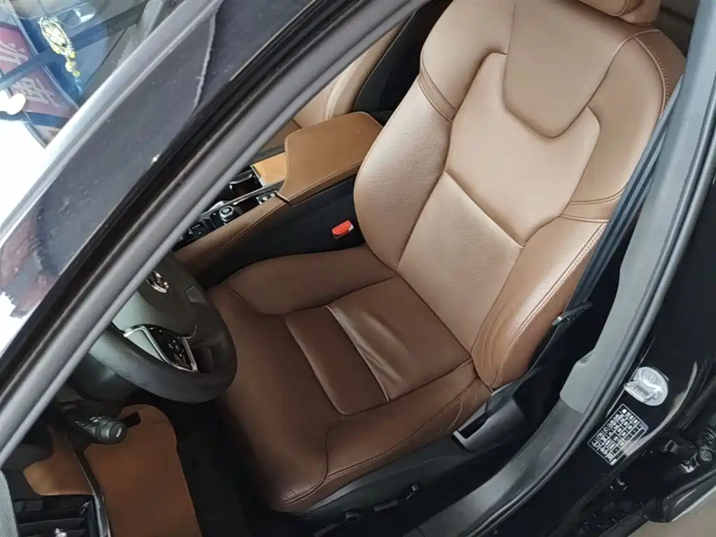 Volvo S90 2023 — фото 15