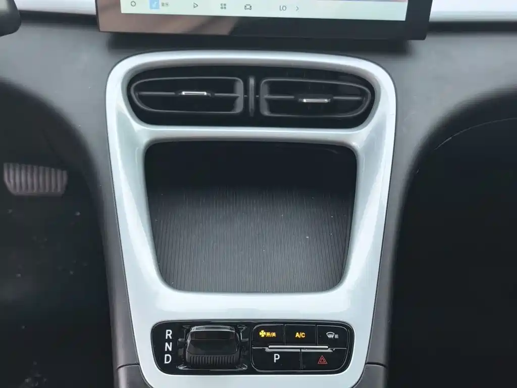 Geely Galaxy Starwish 2025 — фото 14