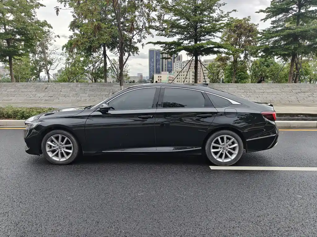 Honda Accord 2023 — фото 22