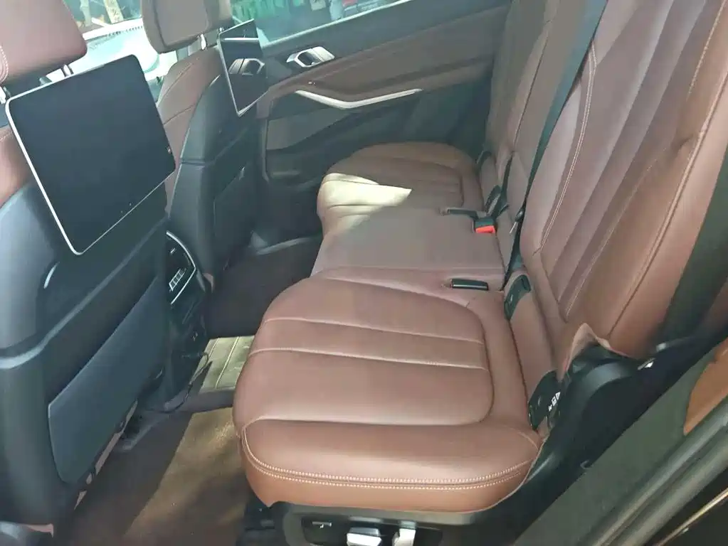 BMW X7 2022 — фото 9