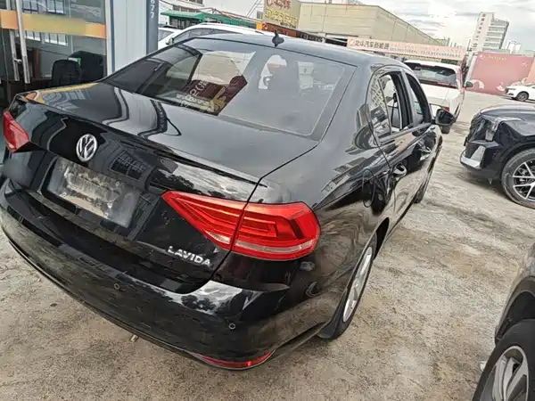 Volkswagen Lavida 2015