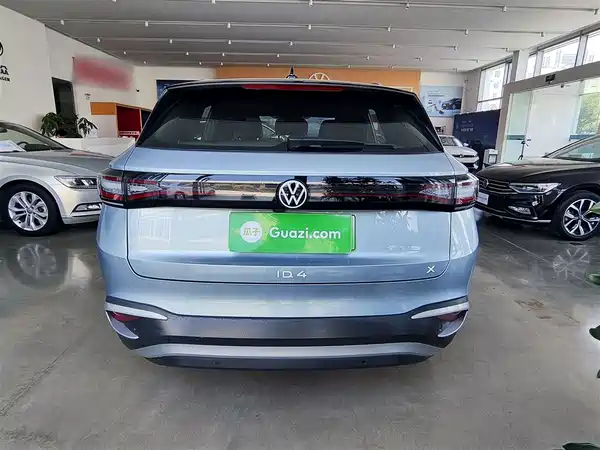 Volkswagen ID.4 X 2025