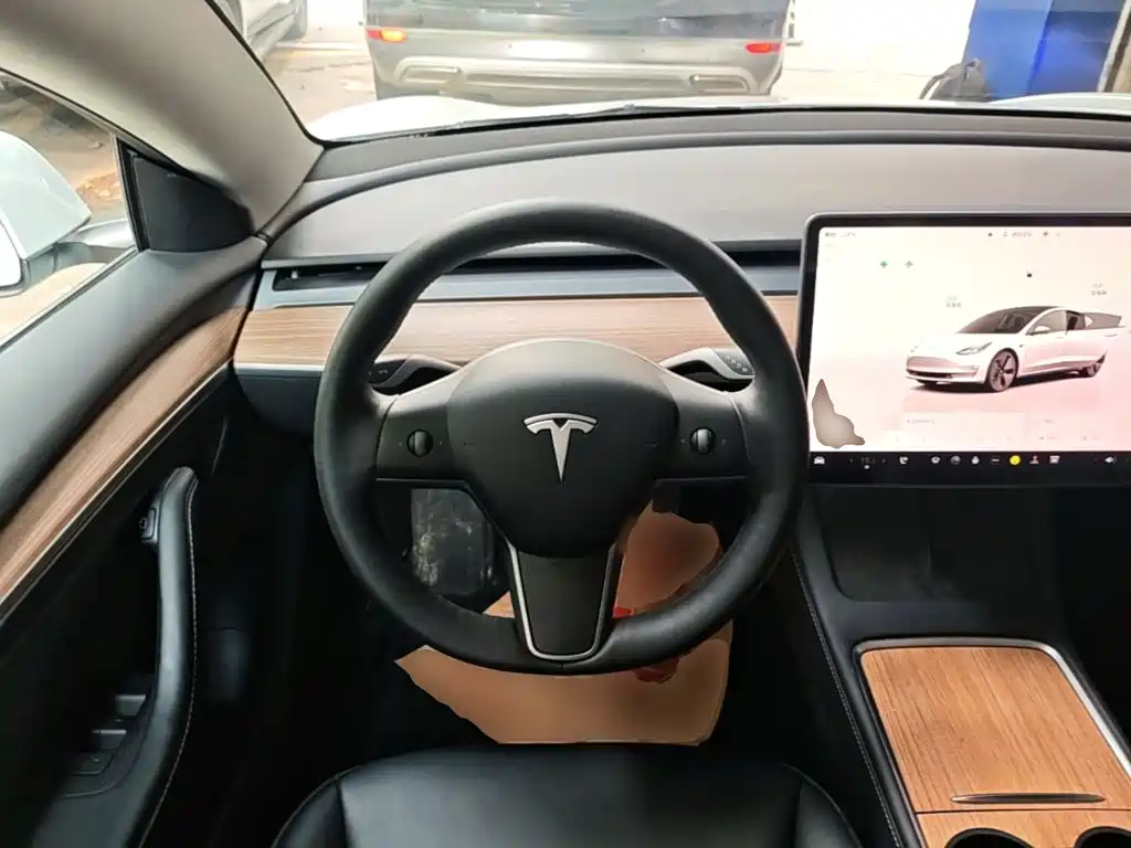 Tesla Model 3 2022 — фото 11