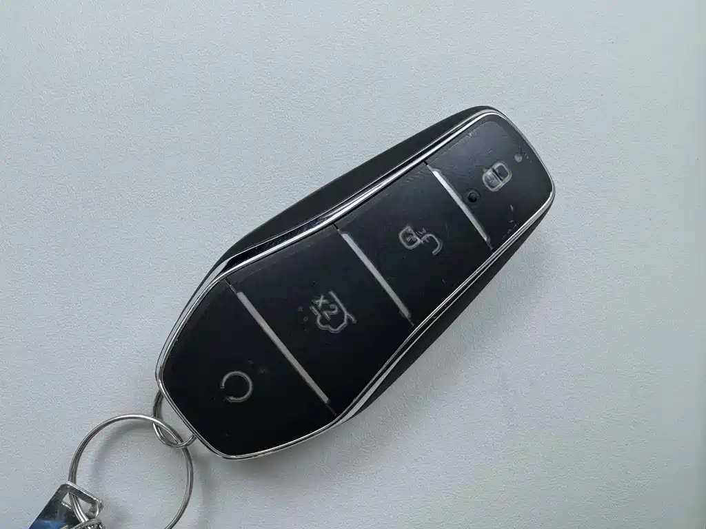 BYD Seal 05 DM-i 2025 — фото 17