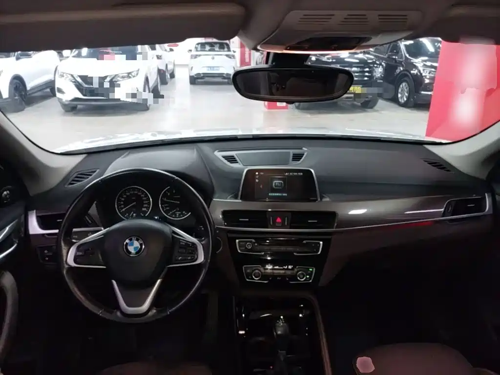 BMW X1 2017 — фото 10