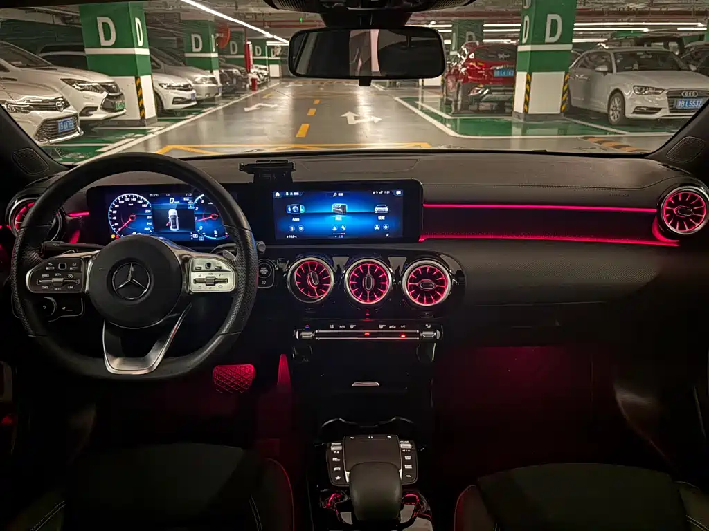Mercedes-Benz A-Class 2023 — фото 11
