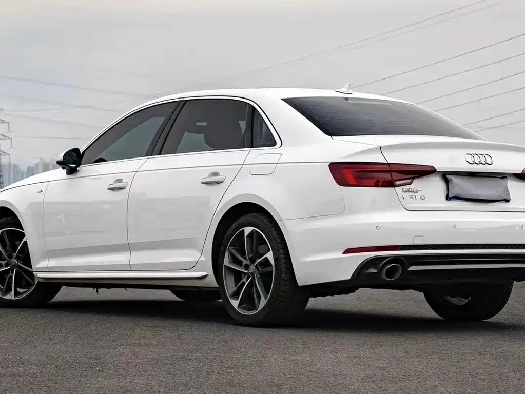 Audi A4L 2018 — фото 9