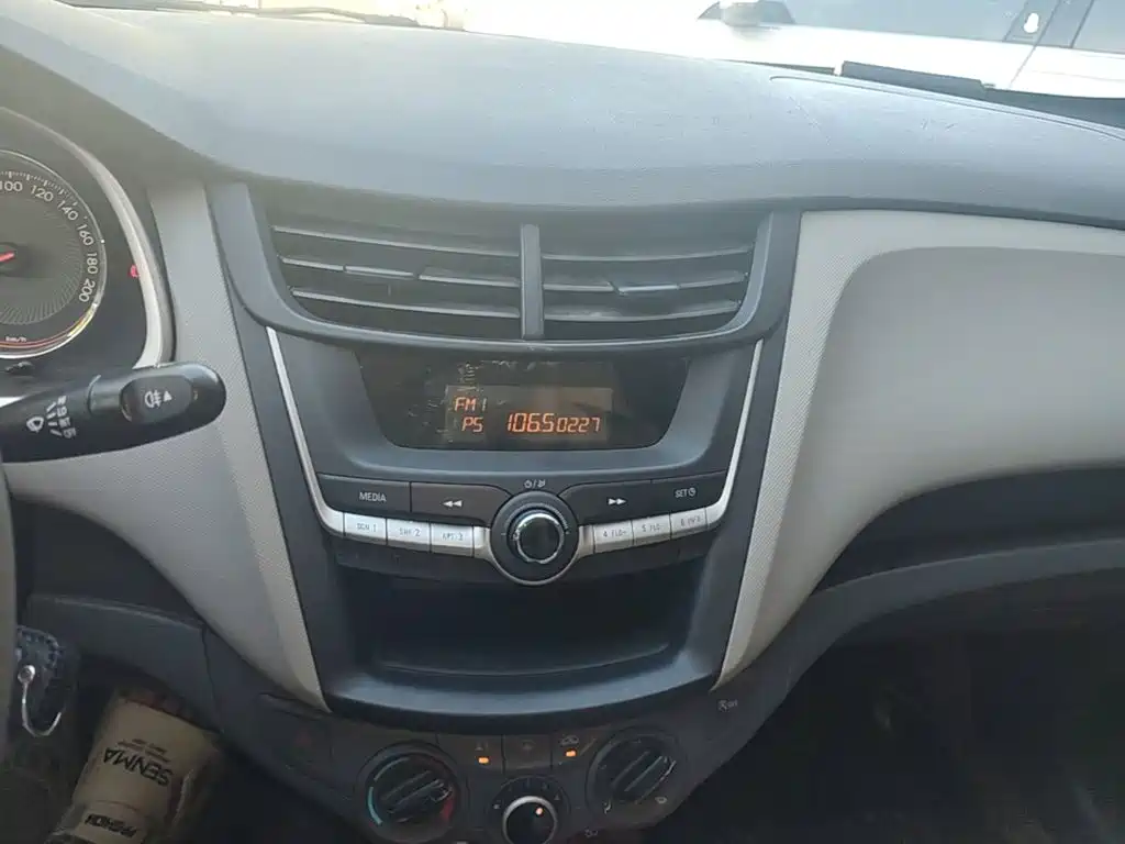 Chevrolet Sail 2016 — фото 13