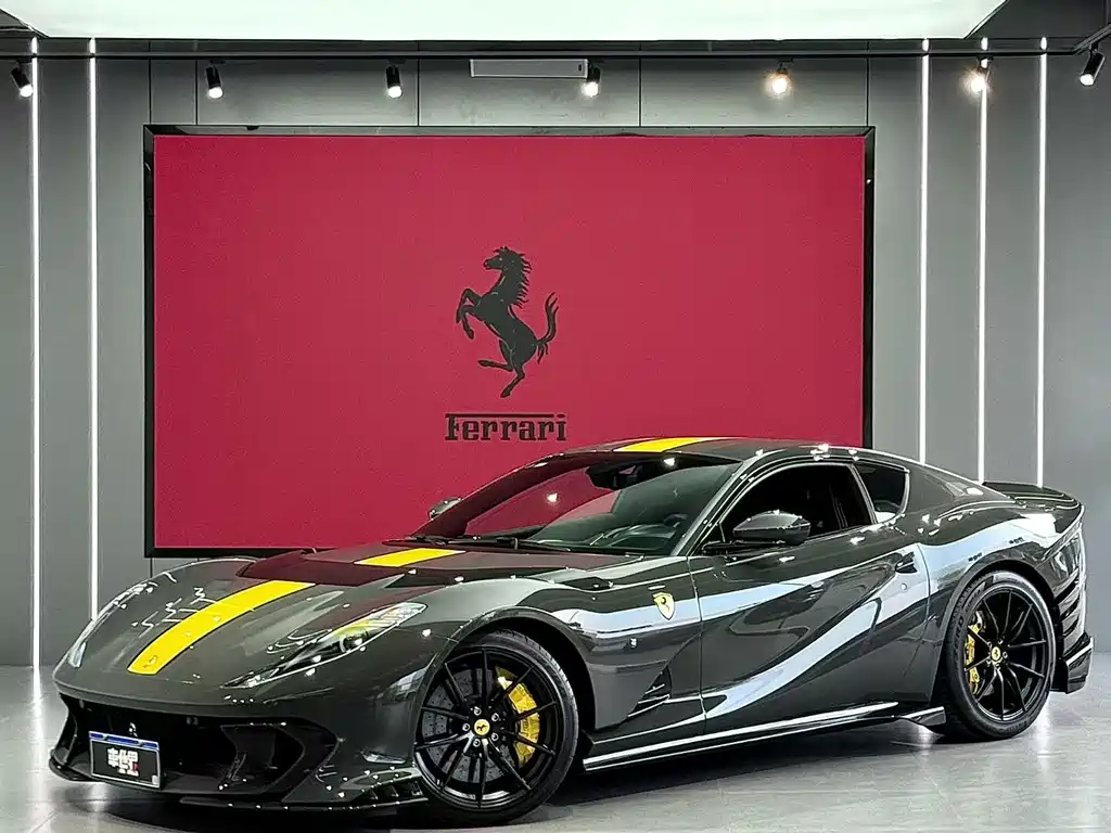 Ferrari 812 2025 — фото 1