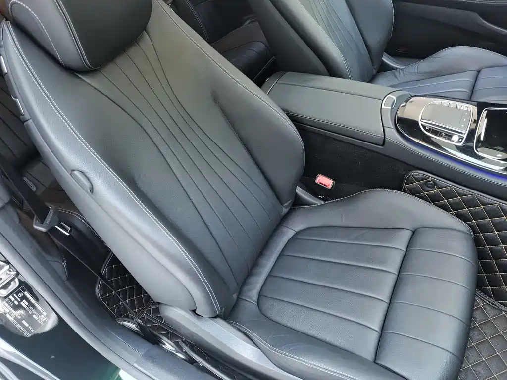 Mercedes-Benz E-Class 2023 — фото 11