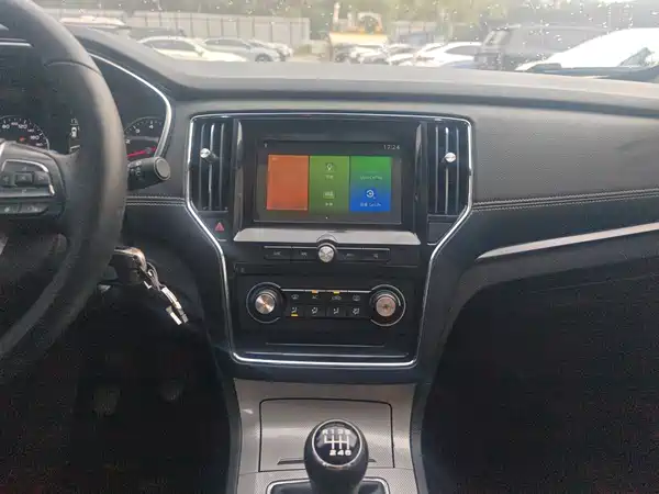 Roewe RX5 2017