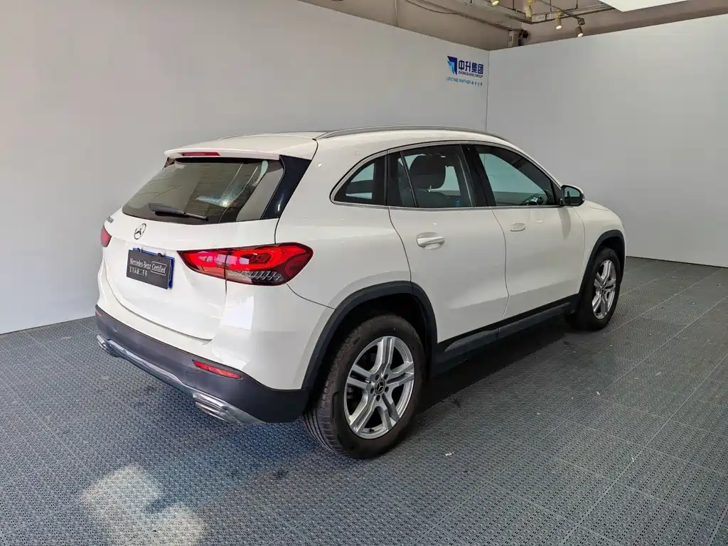 Mercedes-Benz GLA 2023