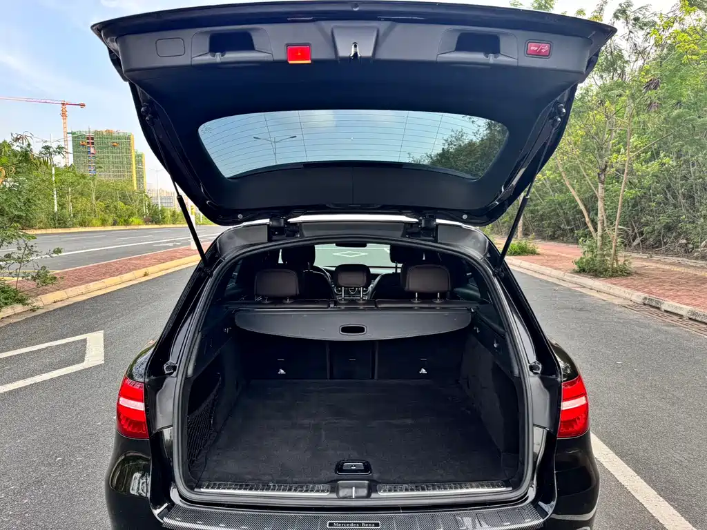 Mercedes-Benz GLC 2017 — фото 12