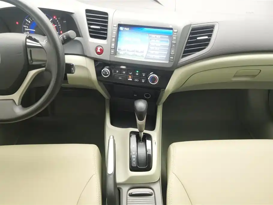 Honda Civic 2013 — фото 16