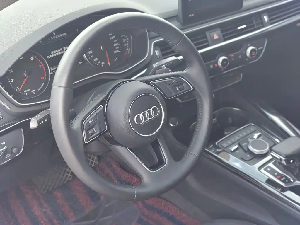 Audi A4L 2019 — фото 13