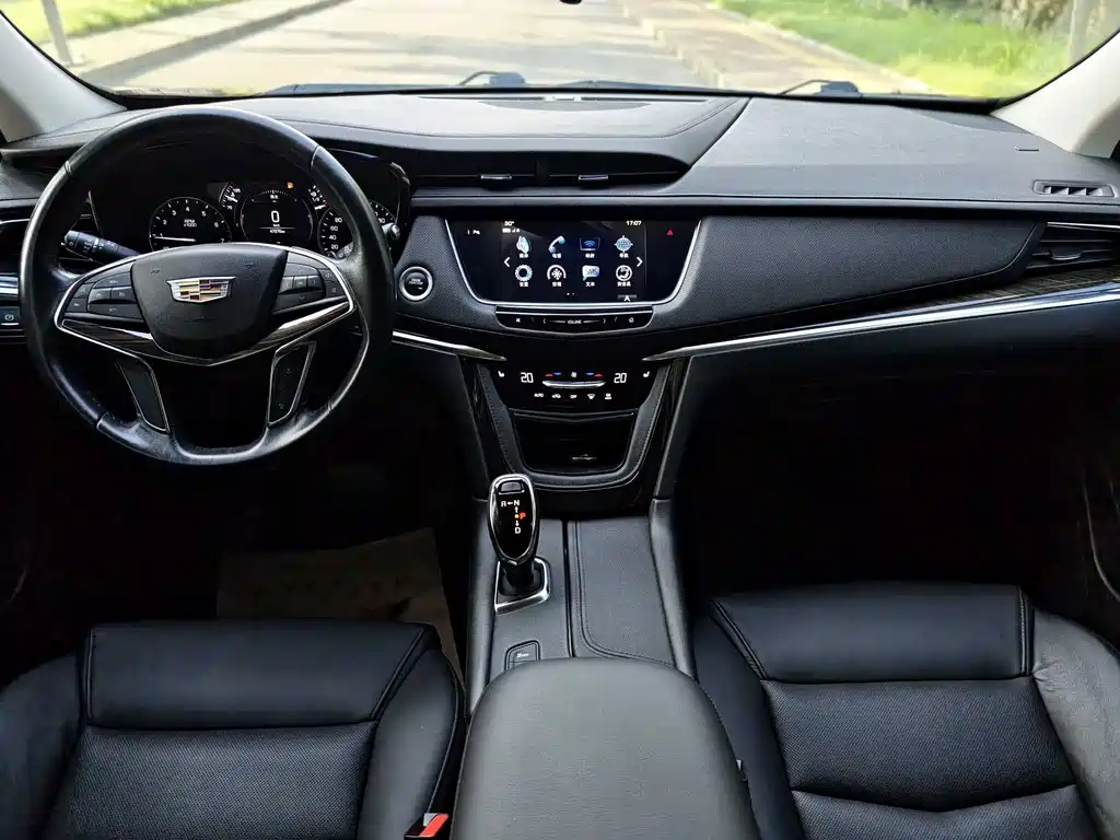 Cadillac XT5 2019 — фото 4