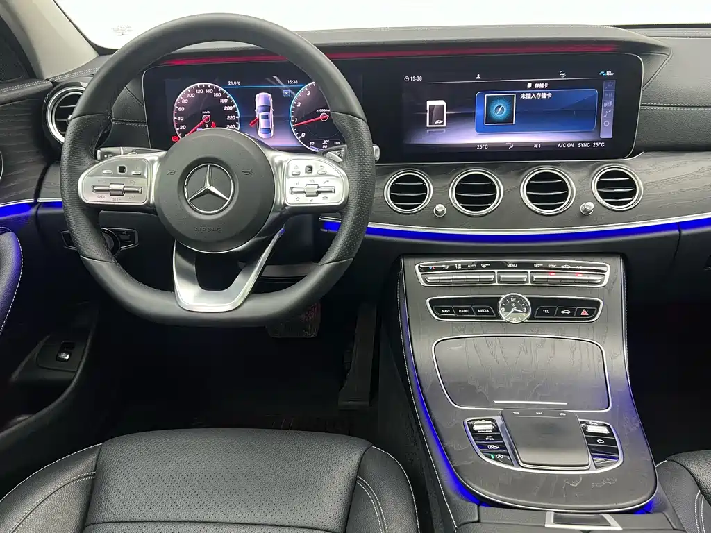 Mercedes-Benz E-Class 2019 — фото 11