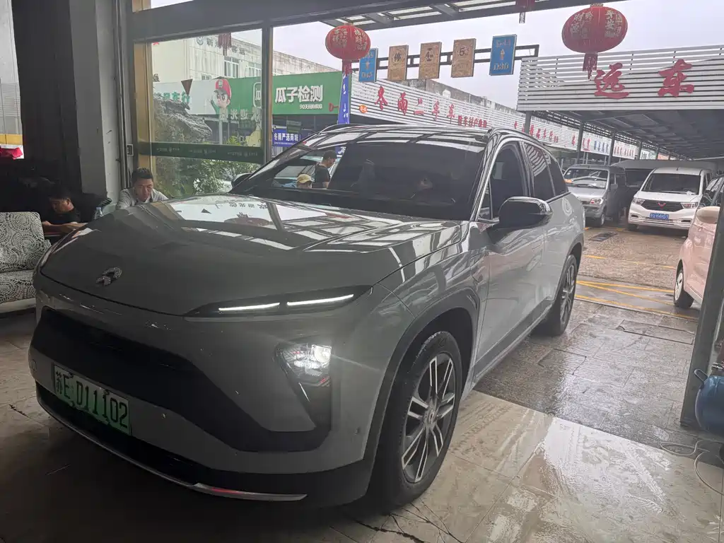 NIO ES6 2020