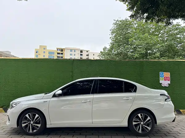 Peugeot 408 2019