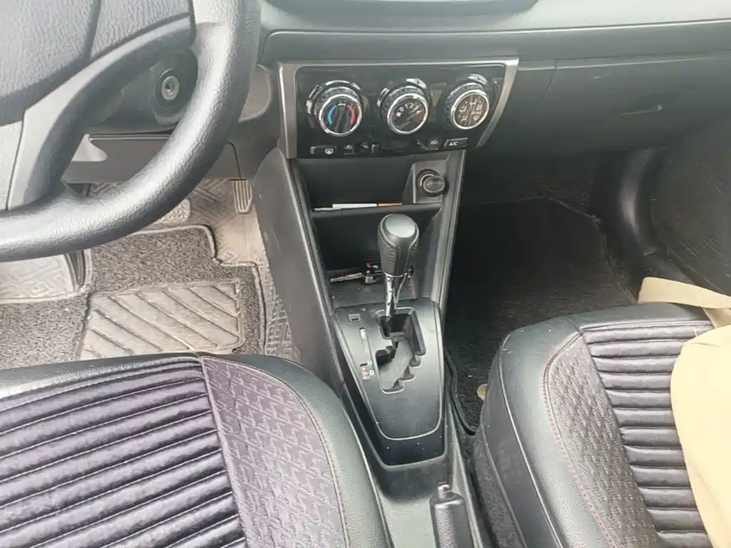Toyota Yaris L 2019 — фото 14