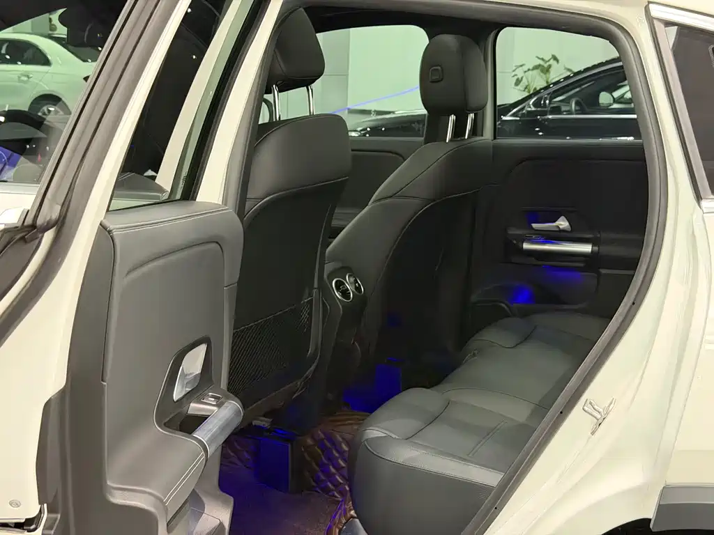 Mercedes-Benz GLA 2025 — фото 17